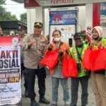 Sinergi Polsek Kebomas dan YALPK Group Salurkan Sembako serta BBM Gratis untuk Ojol di Gresik